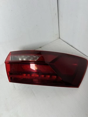Luz trasera derecha pasajero derecho Volkswagen Jetta 2020-2024 OEM LED lámpara de freno Foto 1 de 4