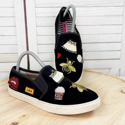 Betsey Johnson Coopers 天鹅绒串珠贴花懒人运动鞋黑色 9 — 第 1/4 张图片