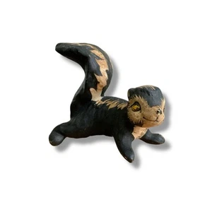 Vintage Ceramic Skunk Figurine MCM 654 Cute - Picture 1 of 7