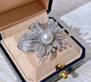 Natural 10-11mm White Pearl Crystal Flower Brooches 18KGP For Women - Picture 1 of 4
