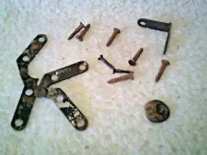 GENUINE Victor Talking Machine cabinet hinges and screws - Picture 1 of 1