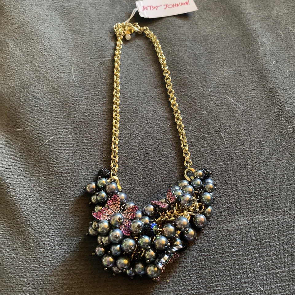 Betsey Johnson Butterfly Blitz Pearl Frontal Necklace B14236-n01