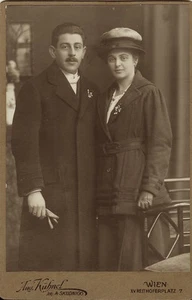 MEET THE WINKLERS...PORTRAIT OF AN ATTRACTIVE COUPLE - VIENNA, AUSTRIA- CAB CARD - Picture 1 of 2