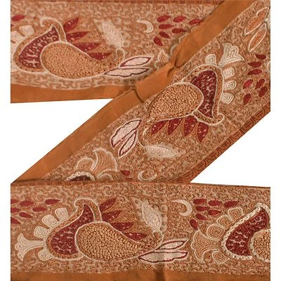 Encaje de costura bordado a mano con borde artesanal de sari vintage sánskriti 1 yarda Foto 1 de 4