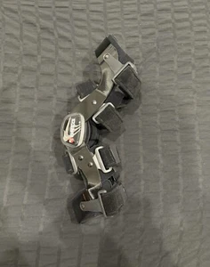 Breg Fusion Knee Brace(metal) - Picture 1 of 3