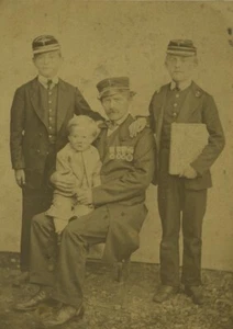 France Hesdin Military Family Portrait Medals Old Photo Falize Hodgson 1870 - Bild 1 von 3