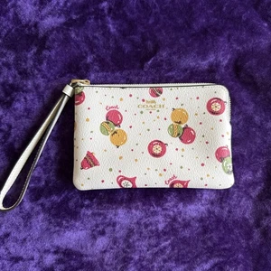 Muñequera Coach Corner Cremallera con Estampado de Adorno de Navidad Dorado/Tiza Regalo de Vacaciones - Imagen 1 de 6