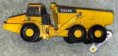 Ertl John Deere Dirt Mover Hauler D0615WY00 - Image 1 of 4
