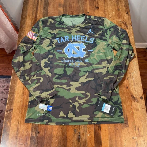 North Carolina Tar Heels Shirt Mens Medium Jordan Green Camo Nike USA Cover