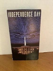 Independence Day  ~ VHS - Picture 1 of 4