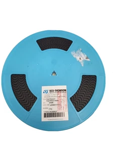 STMicroelectronics, TS27M4CDT. Amplificadores operativos de carrete con marca 27M4C - Op A - Imagen 1 de 6