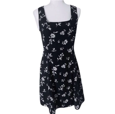 Newport News Sleeveless Knee Length Sun Dress Black Floral Size 8 Petite - Image 1 of 4