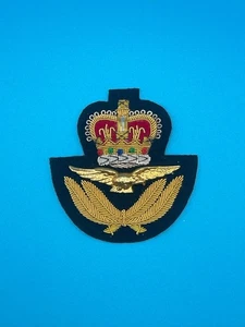 Royal Air Force RAF Officer Cap Badge - Picture 1 of 1