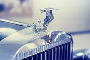 Diapositiva de 35 mm años 30 Hispano-Suiza cigüeña voladora Art Deco capucha adorno parrilla logotipo - Imagen 1 de 4
