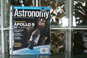 Astronomy Magazine - April 2019 - How To Photograph Aurorae - - Picture 1 of 1