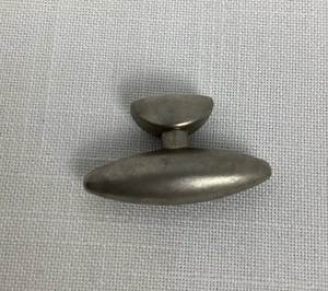 Pomelli per armadio cassetto liscio estremità ovali oblunghe a punta 1 1/2" x1/2" - Foto 1 di 2