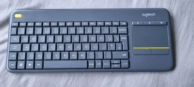 Logitech K400 Plus  Wireless Keyboard with Trackpad USB dongle - Image 1 of 4