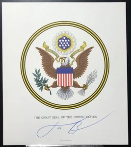 Cory Booker Signed Engraving Great Seal Of The United States Auto RARE - Picture 1 of 1