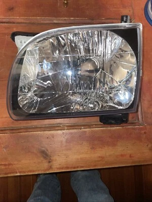 Faros Toyota Tacoma 2001-2004 Foto 1 de 4