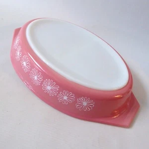 Vintage 1950s Pyrex JAJ pink Daisy oval 2179 divided vegetable casserole dish - Picture 1 of 10
