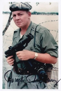 Foto firmata Joe Galloway autografata 4x6 eravamo soldati guerra del Vietnam foto - Foto 1 di 2