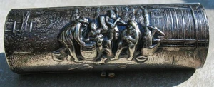 Antica scatola porta monete cilindrica lunga repousse marcata Hans Jenson Danimarca - Foto 1 di 9