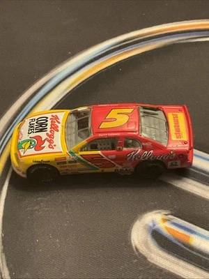 Racing Champions  1997 Pro Racing #5 Terry Labonte Kellogg Company 1/64 Diecast - Image 1 of 4
