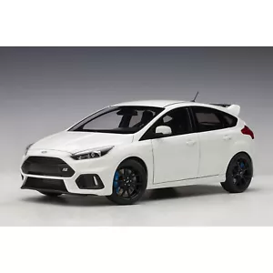 1:18 Ford Focus RS by AUTOart in Frozen White 72951 Model Car - Picture 1 of 1