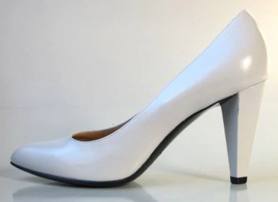 MARC JACOBS light gray 38 US 7.5 7 leather pumps heels shoes Italy NIB classy  - Image 1 of 3