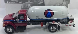 1ST FIRST GEAR 1/34 Scale FORD F-650 PROPANE TRUCK 19-0040 - Picture 1 of 4