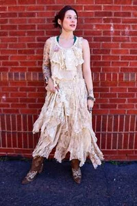 Un raro abito in pizzo a strati Bird Boho Hippie - Foto 1 di 12