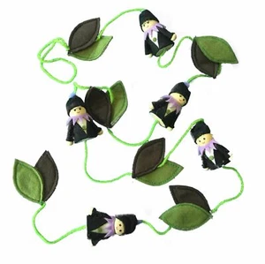 AKTION Girlande/Mobilé mit Blumenkindern und Blättern 11tlg ca 1,6m schwarz/grün - Bild 1 von 3