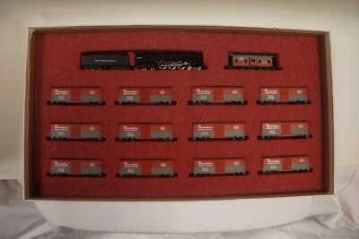 CON_COR 8404 and 840412 N NYC PACEMAKER FREIGHT SERVICE (Loco-12+12 cars-van) - Image 1 of 4