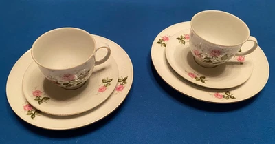 •♥• Seltmann Weiden Bavaria 2 Gedecke Kaffee Tee weiß Rosen Porzellan •♥• - Bild 1 von 4