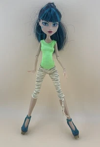Monster High Cleo de Nile 13 Wishes Doll As Seen In Outfit - Picture 1 of 6