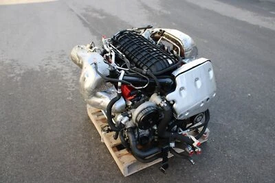 Chevrolet Corvette 2024 tracción trasera motor V8 de 6,2 L fabricante de equipos originales -2 k- Foto 1 de 4