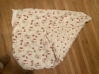 Ropa de cama hecha a medida para caperucita roja y cuna de zorro Foto 1 de 4