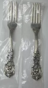 N.O.S. Primer par de horquillas de 7 1/4" de plata esterlina Francis Reed & Barton aún selladas - Imagen 1 de 3