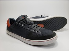 penguin shoes canada