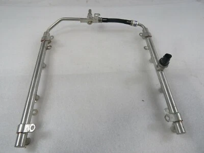 McLaren 570S, rieles de combustible, ambos lados, sin inyectores, usado  Foto 1 de 4