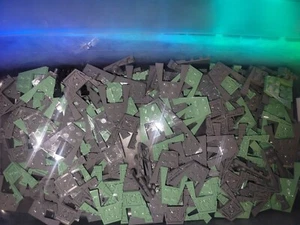Lego Cuneo Piastra 4x4 con 2x2 Ritagli Lotto Sotto 1 Libbra Vari Colori - Foto 1 di 4