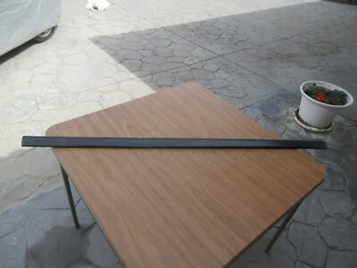 Toyota Celica Supra 1982-85 OEM DERECHO (moldura de carrocería de puerta exterior de pasajero) Foto 1 de 4