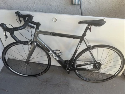 Bicicleta de carreras de fibra de carbono Scattante R570 55 CM bicicleta de carretera 2011, $700 Buen Estado Foto 1 de 3