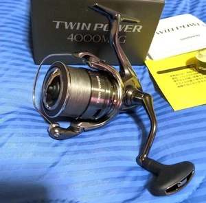Shimano Twin Power 4000MHG Spinning Reel with PE Line Varivas X8 200m - Picture 1 of 5