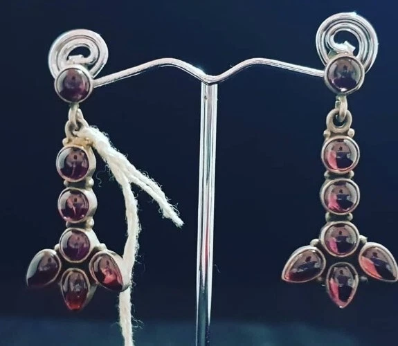 Orecchini pendenti in Granato e Argento 925  - Immagine 1 di 1