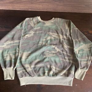 Vintage Camo Crewneck Sweatshirt Mens Medium Faded Worn Hunting Signal Tag
