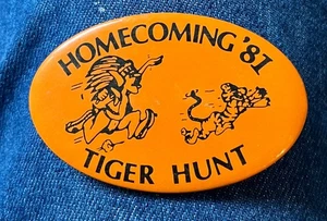 1981 Long Prairie "Tiger Hunt" 2 3/4" Celluloid Football Homecoming - Picture 1 of 2