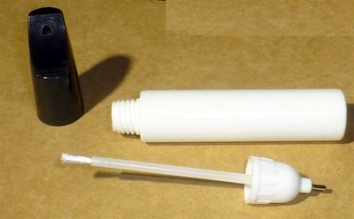 5 empty Combo auto paint scratch chip touchup brush and fine point pens - Image 1 of 4