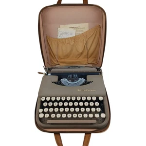 Smith Corona Skyriter Typewriter Portable Vintage With Case 1950's Working  - Picture 1 of 10