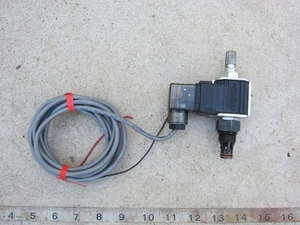 Parker DSL081 On-Off CS 024 D DC24V Solenoid Valve, Used - Picture 1 of 6